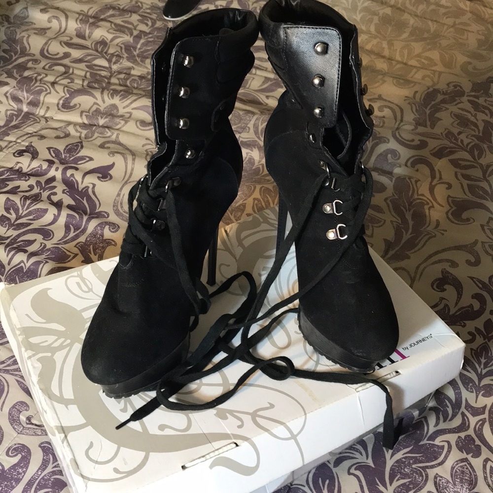 Black tie up boots